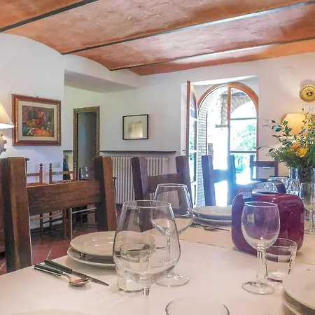 Awesome In W/ Outdoor Swimming Pool, Wifi And Outdoor Swimming Pool Holiday home Citta di Castello