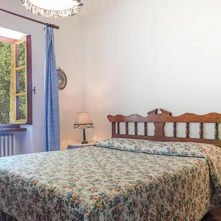 Awesome In W/ Outdoor Swimming Pool, Wifi And Outdoor Swimming Pool Сasa de vacaciones